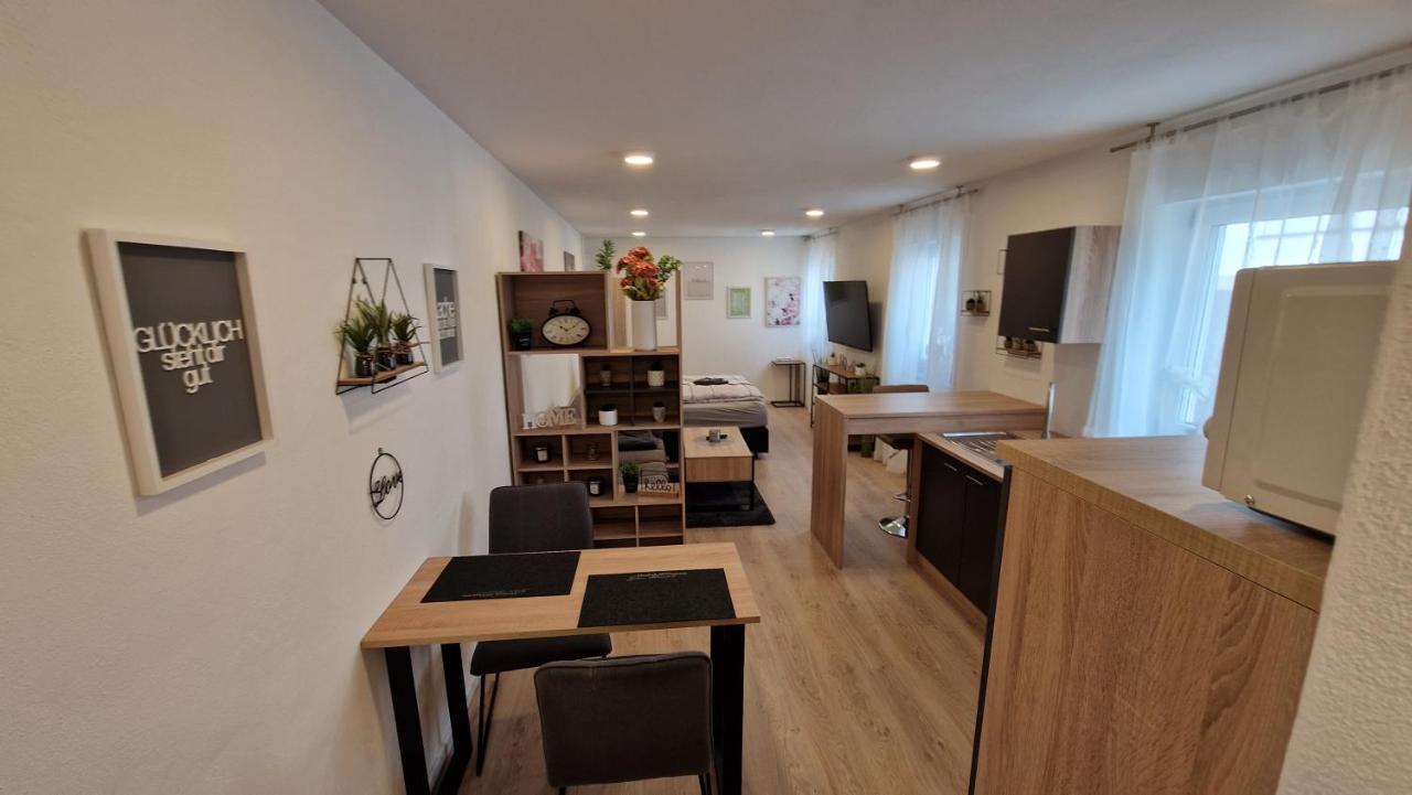 Appartment-Ferienwohnung Mit Kueche, Bad, Kostenlos Wlan, Modern Eingerichtet رودنغ الغرفة الصورة