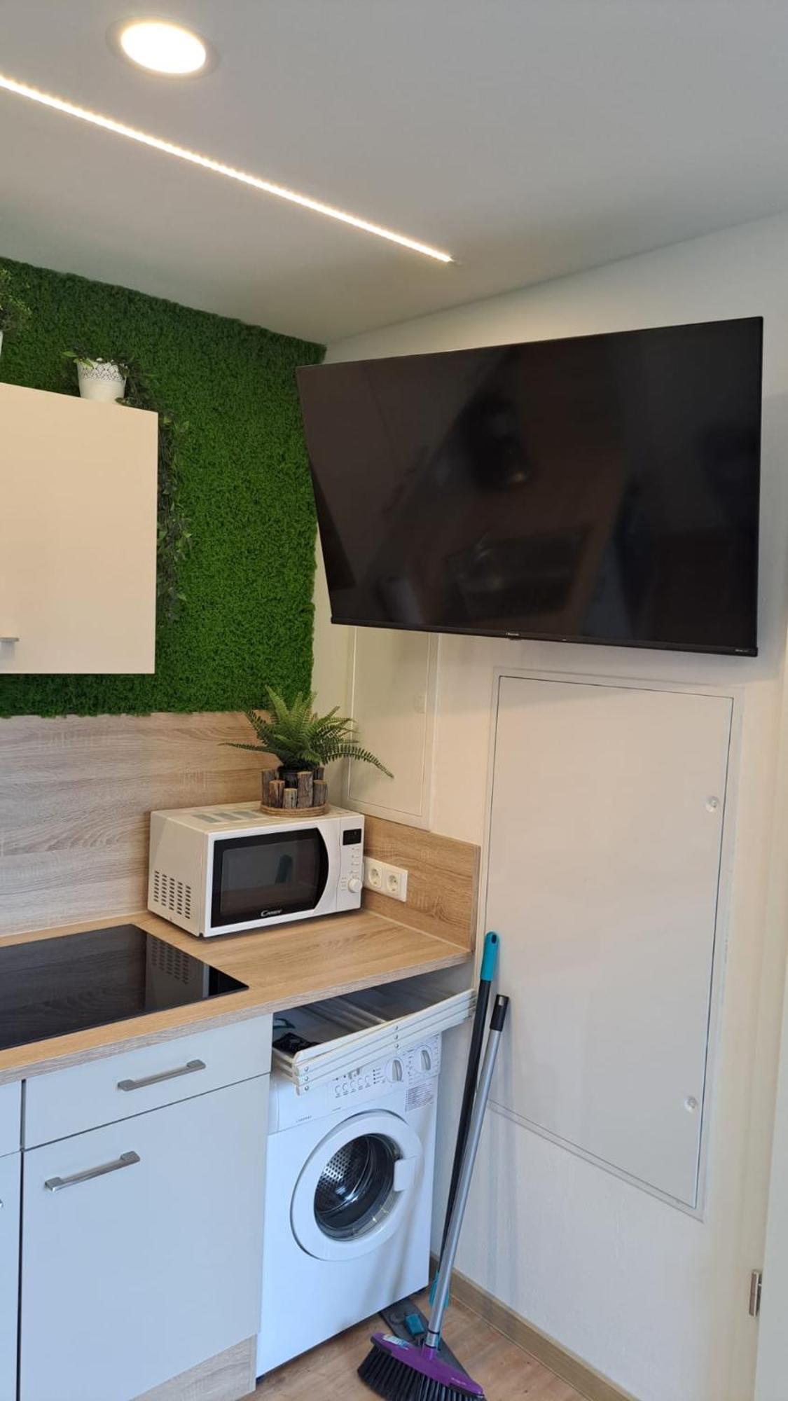 Appartment-Ferienwohnung Mit Kueche, Bad, Kostenlos Wlan, Modern Eingerichtet رودنغ الغرفة الصورة