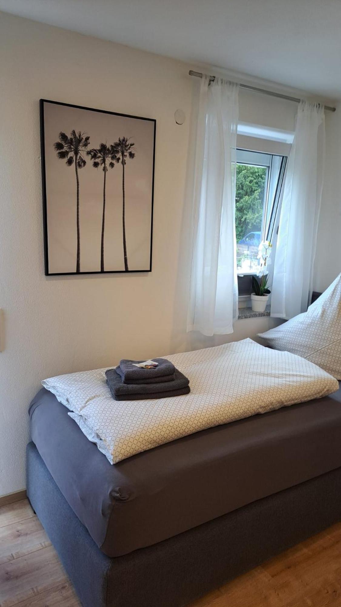 Appartment-Ferienwohnung Mit Kueche, Bad, Kostenlos Wlan, Modern Eingerichtet رودنغ الغرفة الصورة